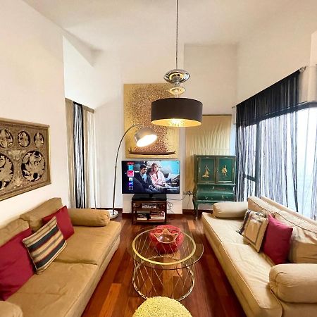 Atico En Plaza De La Constitucion 3 Bedrooms Málaga Exterior foto