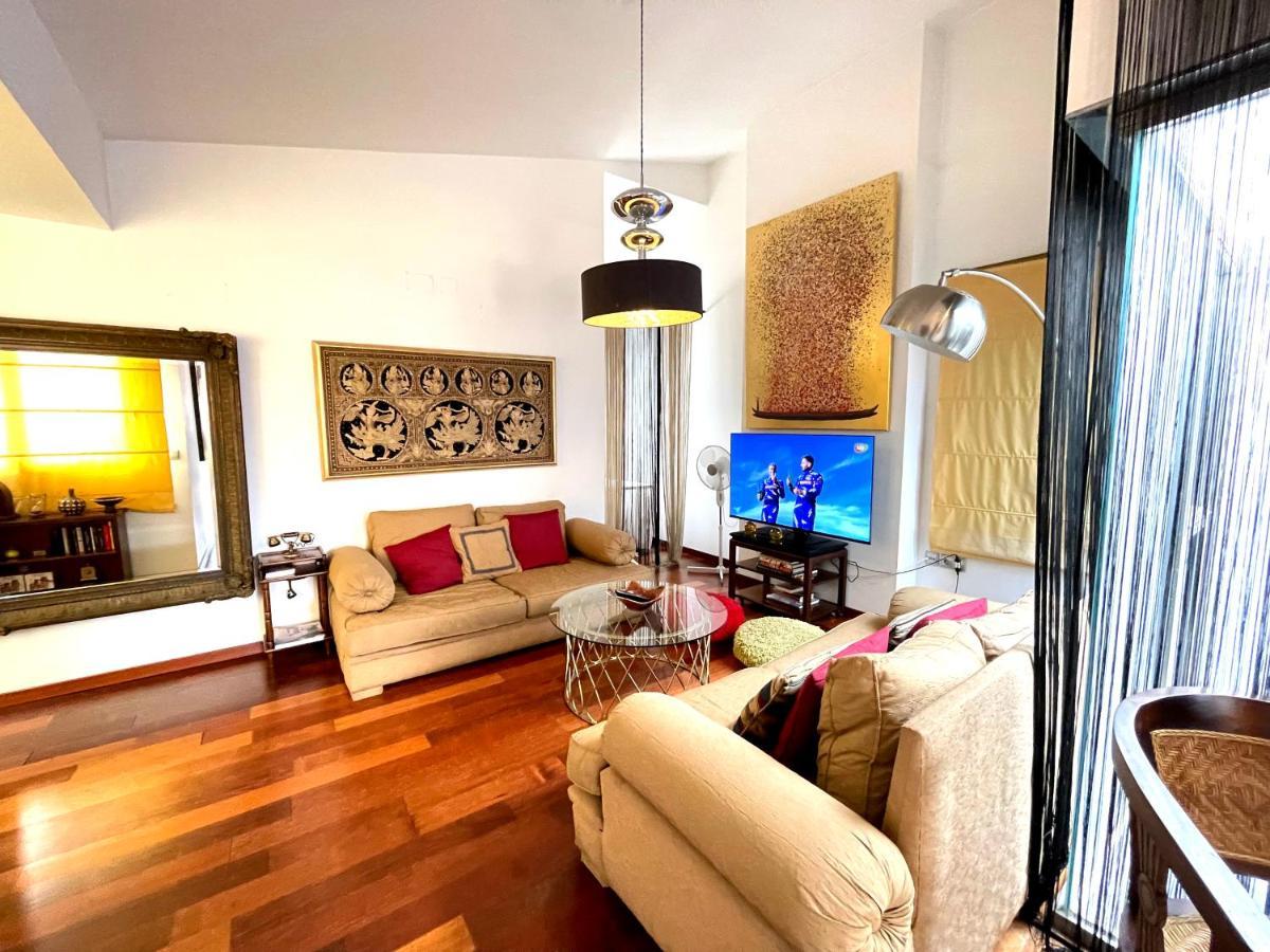 Atico En Plaza De La Constitucion 3 Bedrooms Málaga Exterior foto