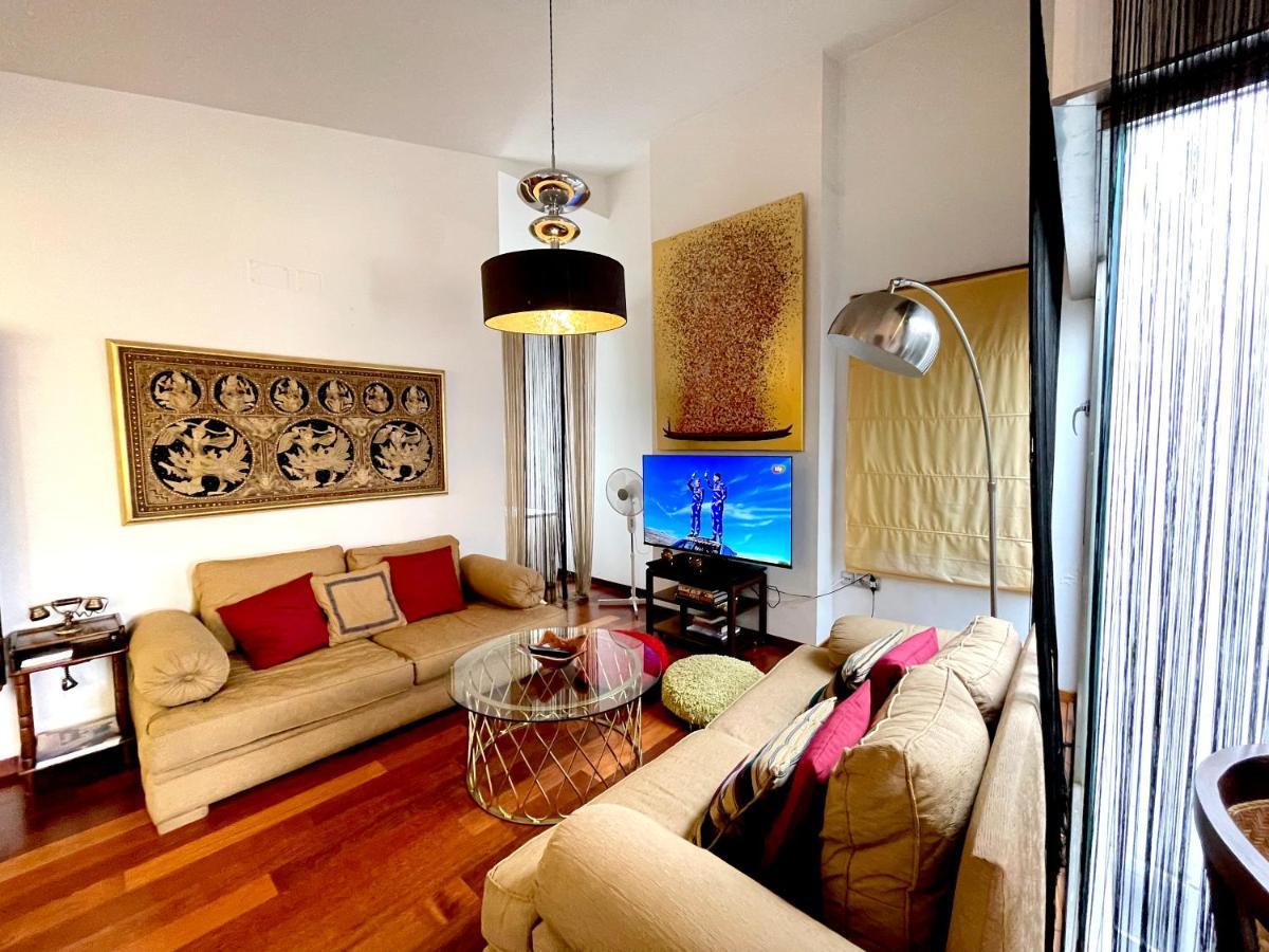 Atico En Plaza De La Constitucion 3 Bedrooms Málaga Exterior foto