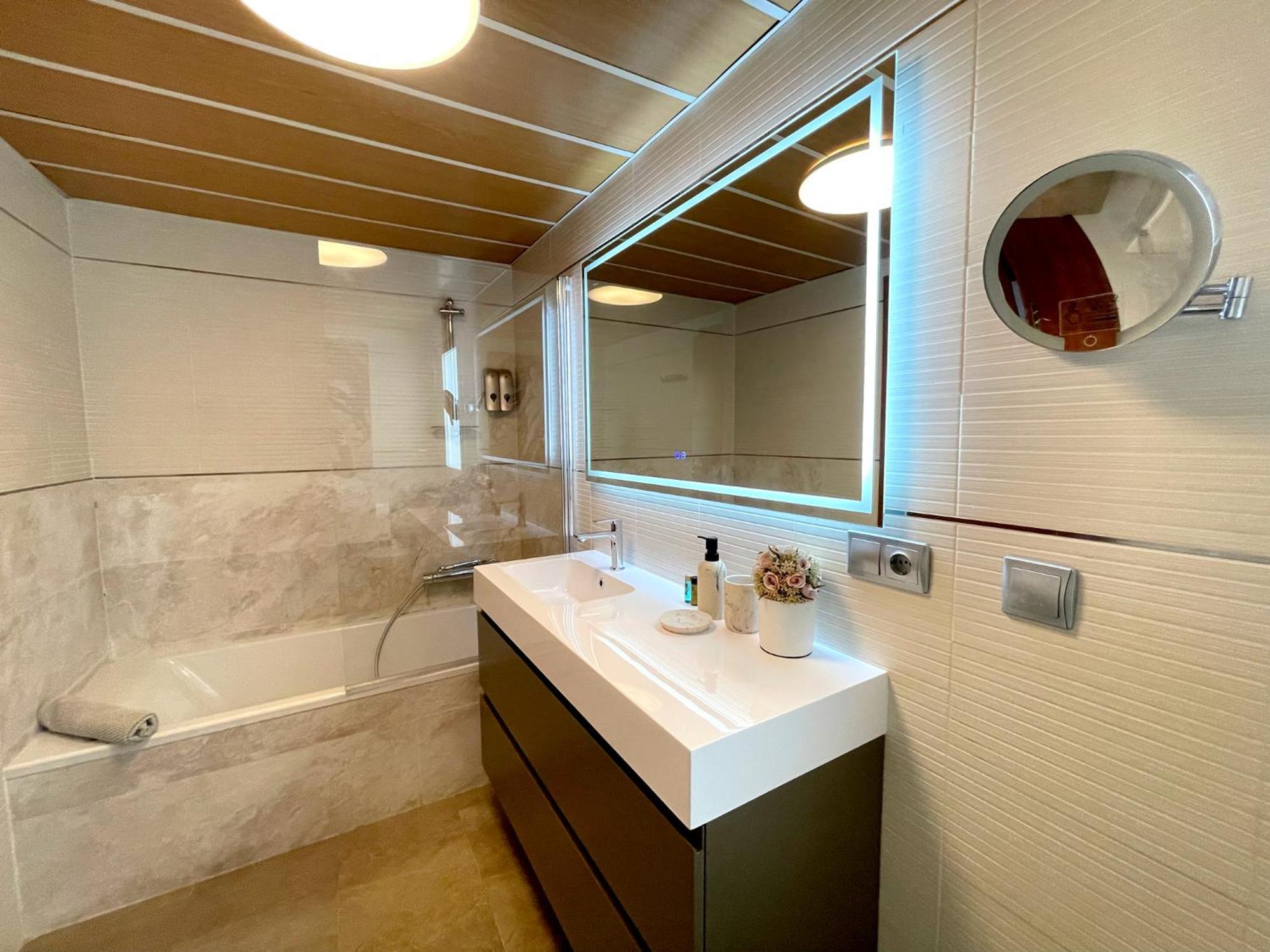Atico En Plaza De La Constitucion 3 Bedrooms Málaga Exterior foto